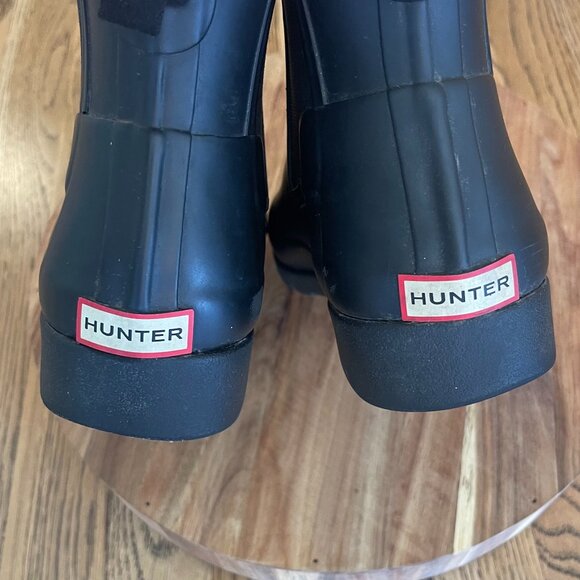 Hunter Women's Refined Slim Fit Chelsea Rain Boots - Picture 4 of 7